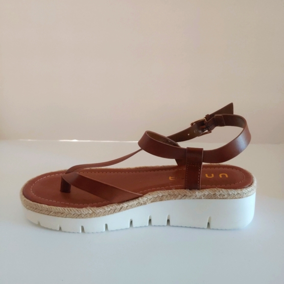 NWT Unisa Vegan Leather Strappy Sandals Women's Size 9 - Picture 3 of 6